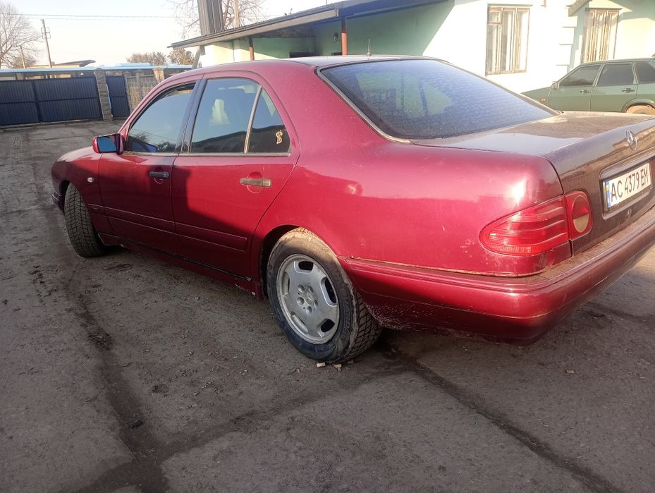 Продам мерседесЕ200