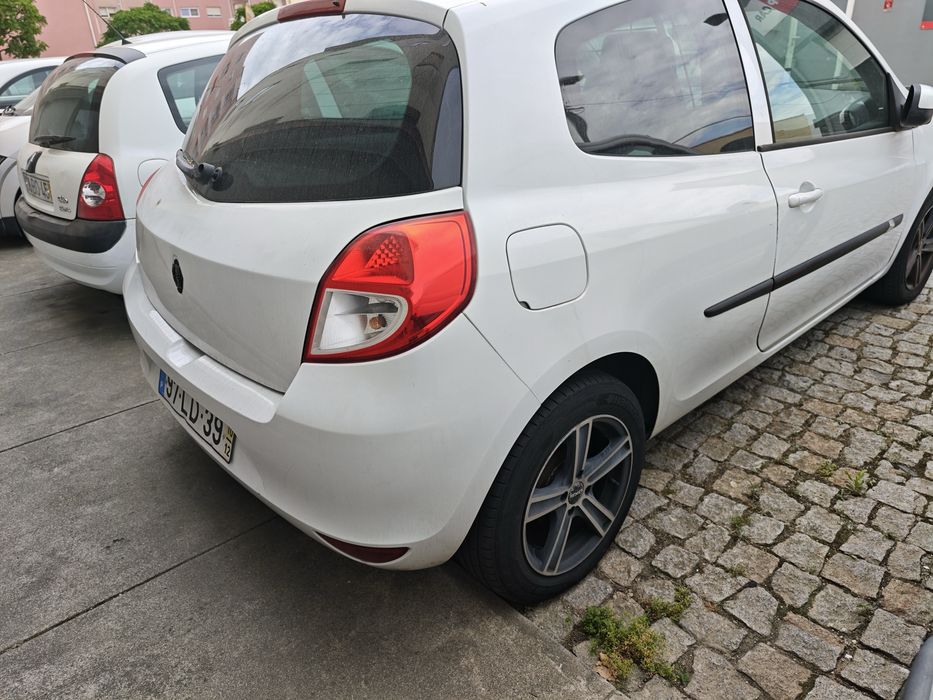 Renault Clio — fotografia 2