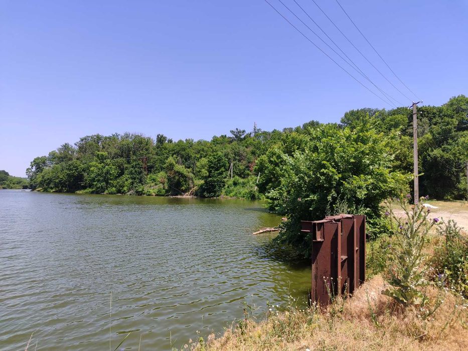 (3) Продам приміщення с.Вендичани Могилів-Подільський р-н 0925