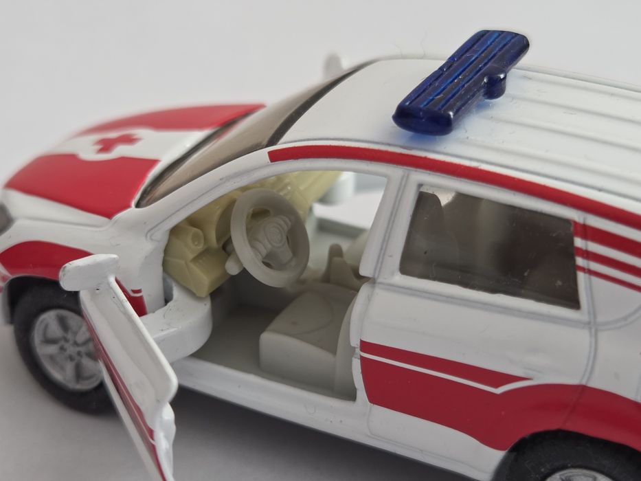 Toyota RAV4 siku model Notarzt ambulans karetka