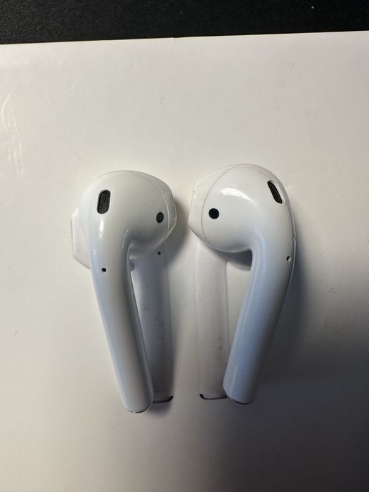 AirPods 2 – bardzo dobry stan + etui Spigen