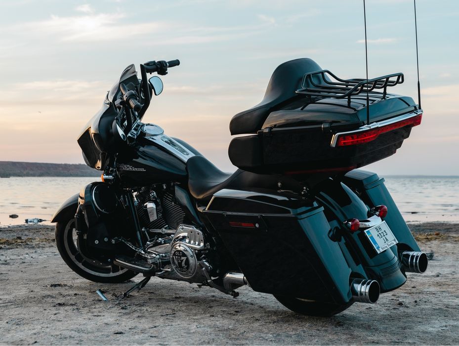 Продам Harley Davidson Street Glide