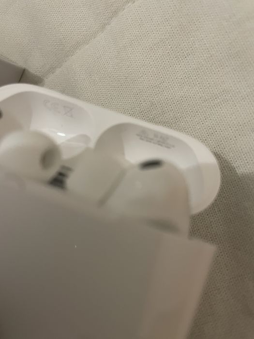 AirPods Pro 3 (2025) - Como Novos