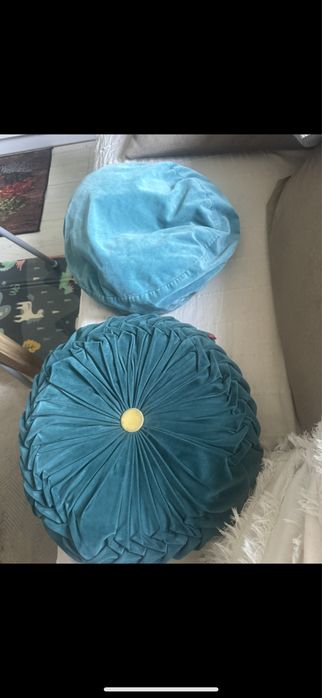 Dwie poduszki  dekoracyjne niebieski