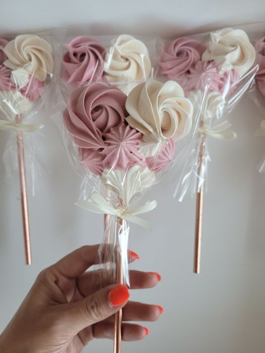 Lizaki bezowe jako podziękowania dla gości