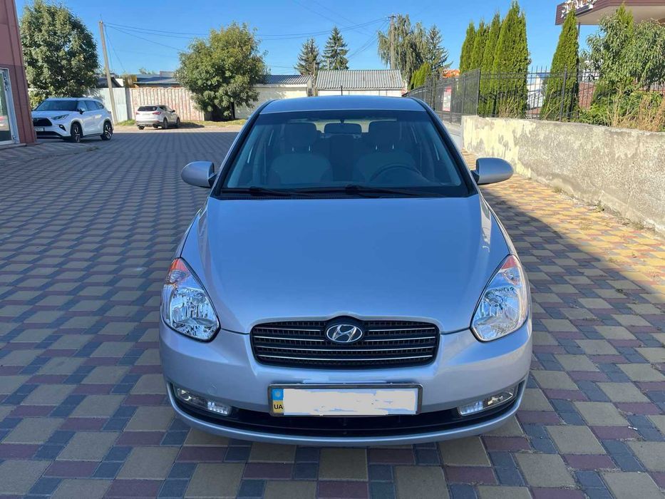 автомобіль hyundai accent 2009 року