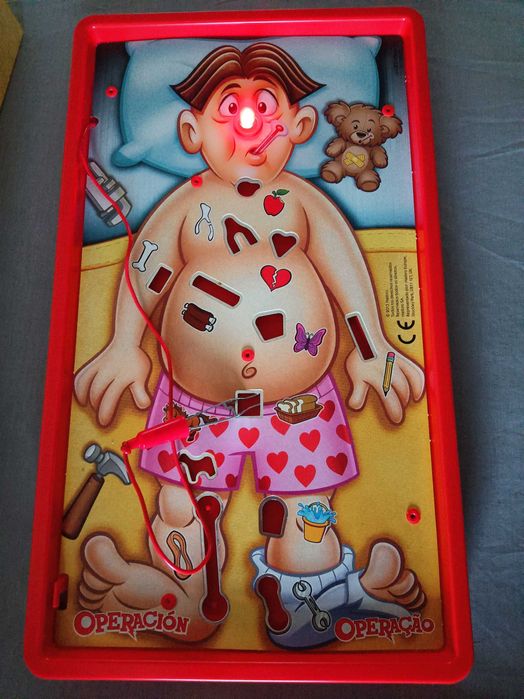 Jogo de tabuleiro "Operação"