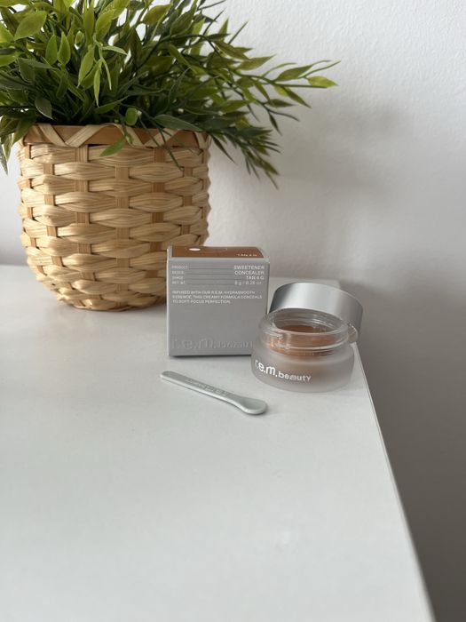 Rem beauty kokektor odcien tan 4G lub bronzer