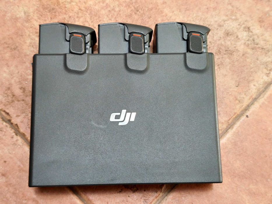 DJI AVATA 2 Fly More Combo (sem comando e óculos)