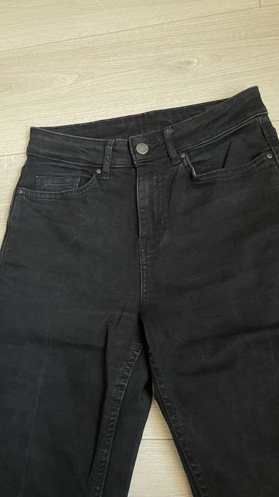 Джинси чорні кльош 36-38