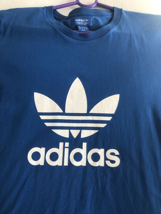 Niebieska koszulka Adidas