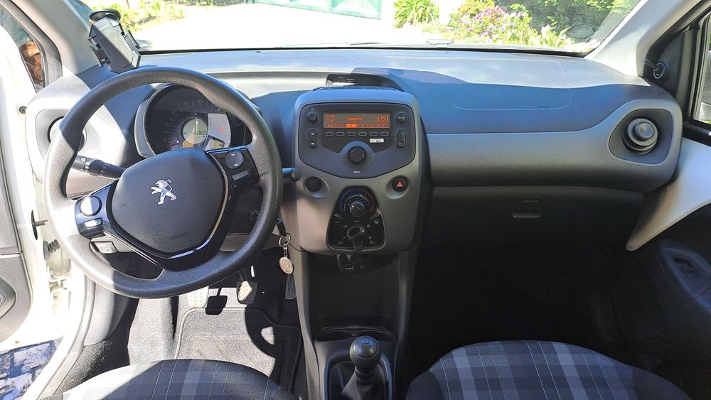Peugeot 108 1.0 - Pouco uso