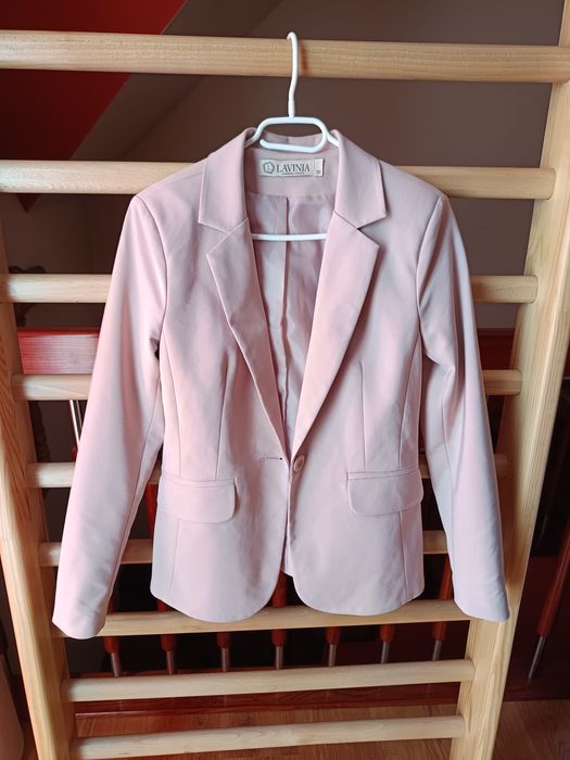 Garnitur żakiet spodnie pudrowy róż rozmiar M/L