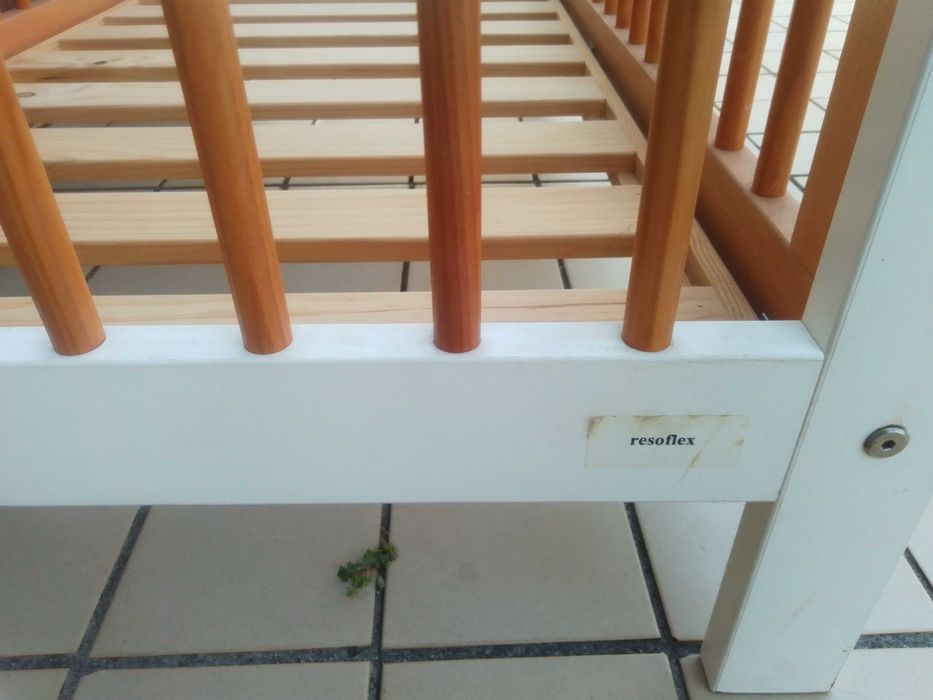 Cama de grades bebé com colchão