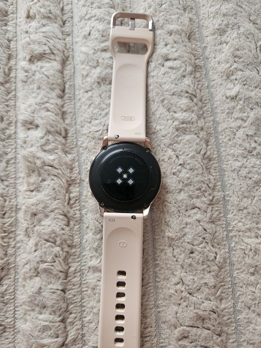 Смарт годиник Samsung galaxy  watch  active