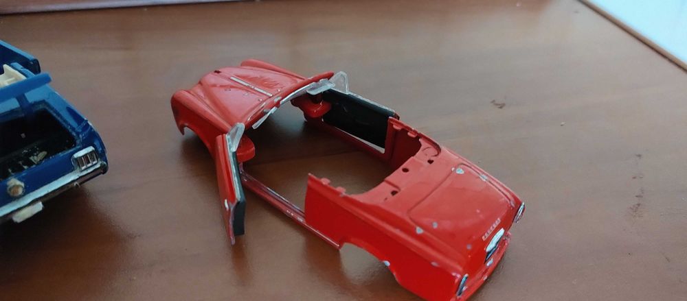 Mercedes Mustang Peugeot model 1/34 do renowacji