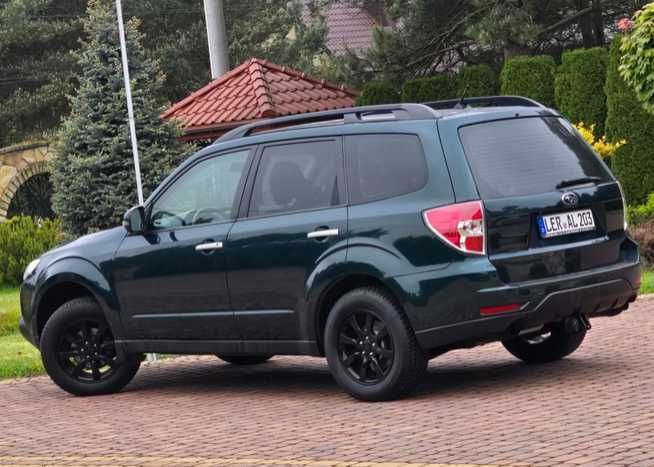 Стекло заднее Разборка Subaru Forester 1 2 3 Розборка Шрот Скло заднє