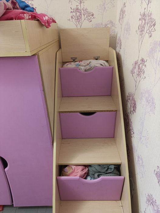 Кровать дитяча двохповерхова