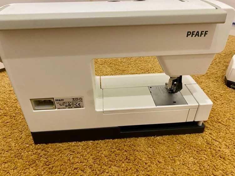 Швейна машина Pfaff  Select 4.0