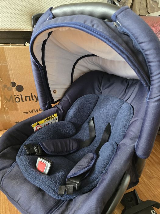 Продам універсальну дитячу коляску Adamex Barcelona 3 в 1.