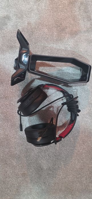 Auscultadores e Suporte Gaming com Fio OZONE