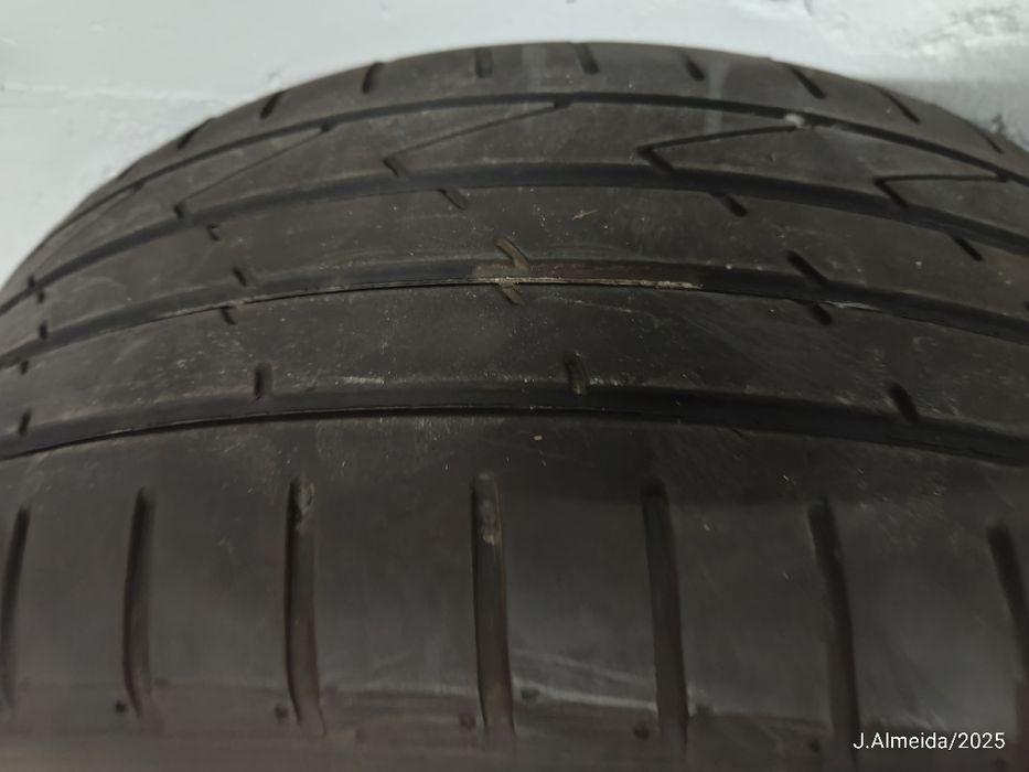 Jantes Mercedes com pneus