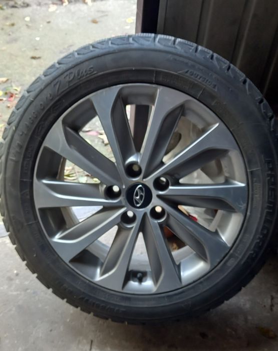 Продам колеса в зборі(2 шт) 215/55/R17. Зимова резина.)розмір