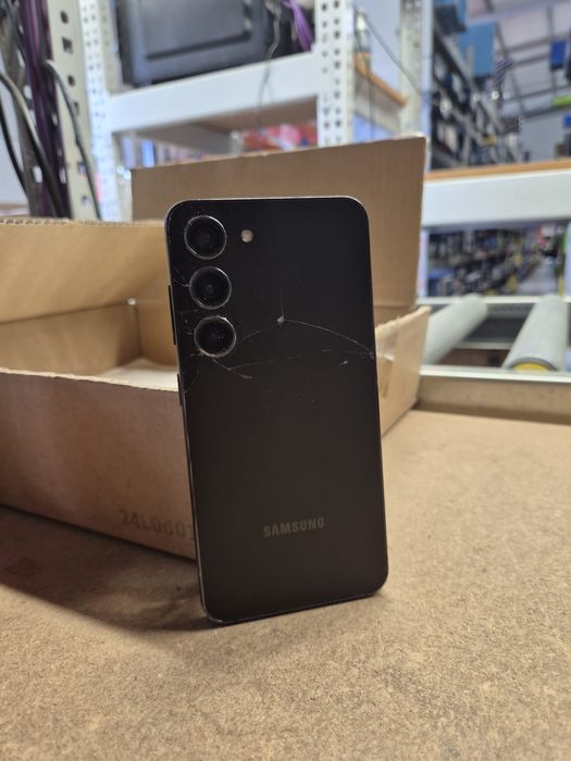 Samsung s23 5g..