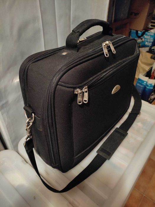 Mala para 2 Portáteis - Boa Arrumação e Resistente64585192729473122