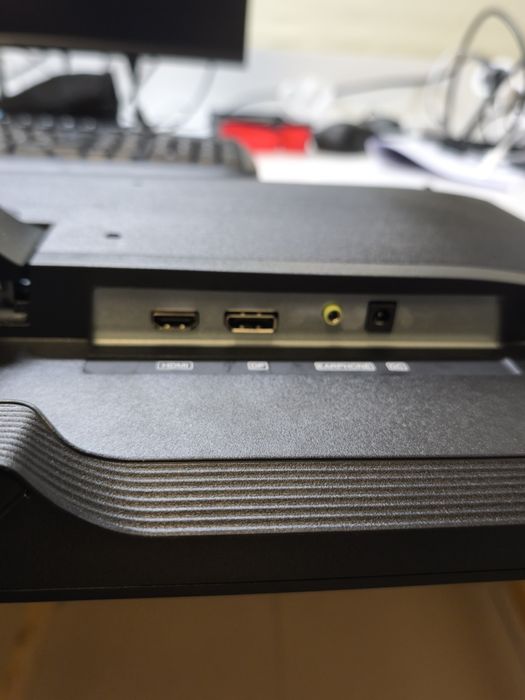 Monitor novo de 27 polegadas slim