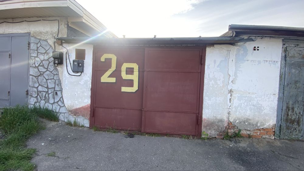 Продам цегляний гараж