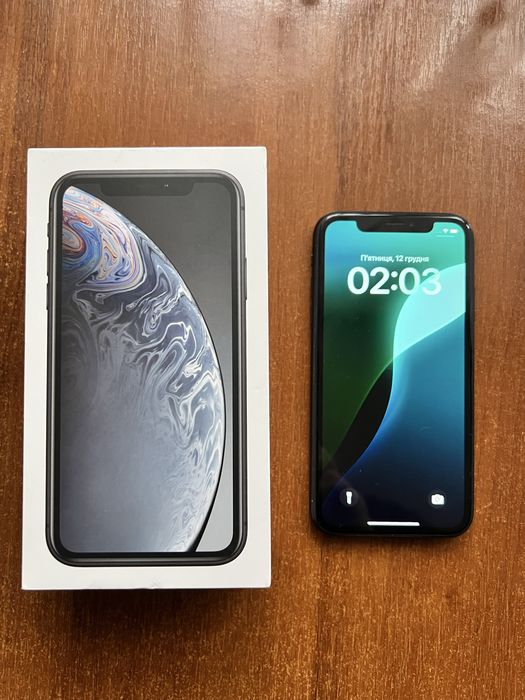 Iphone XR гарний стан,коробка в наявності