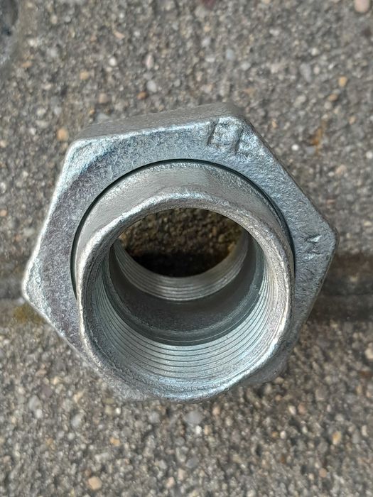 Śrubunek ocynkowany 1 cal