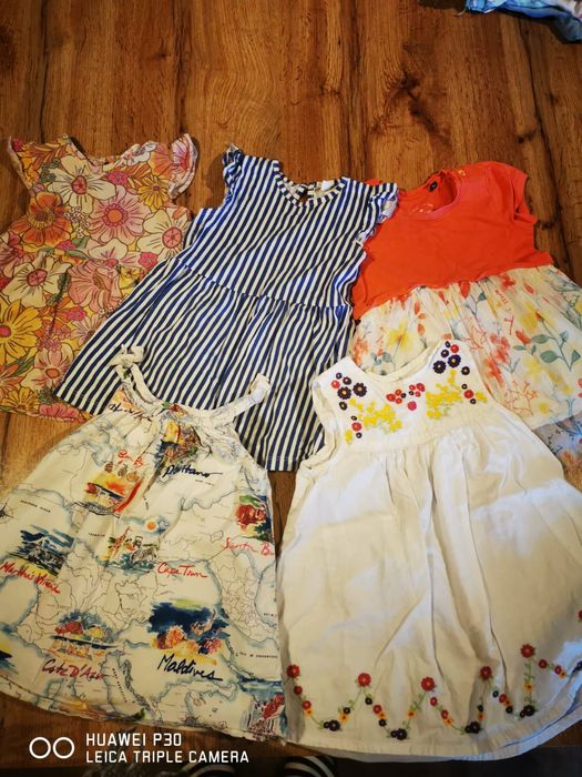 Roupa para menina no tamanho 74.