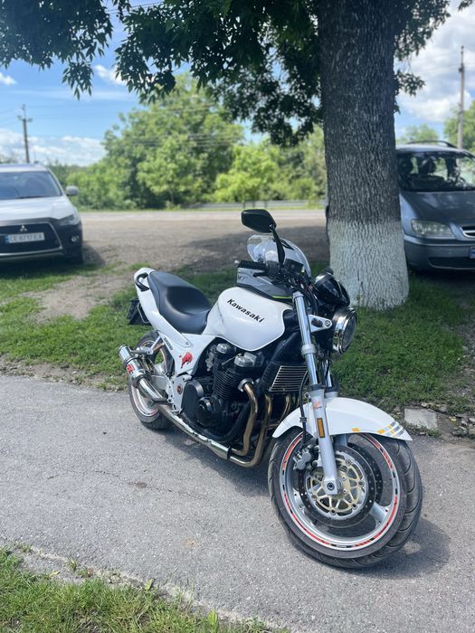 Продам кавасакі zr750f