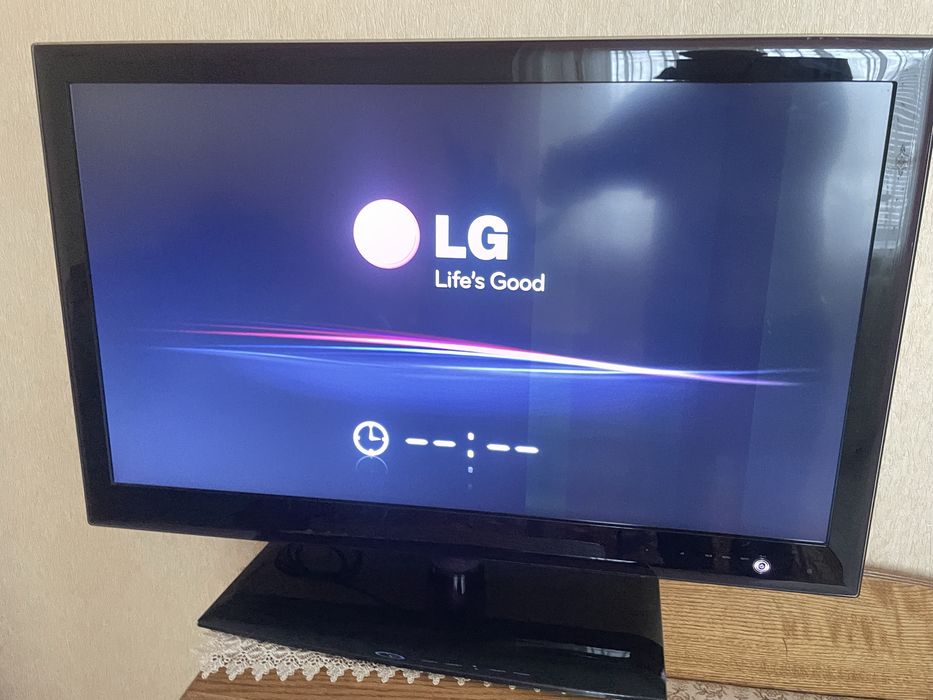 Телевізор LED- LG 37 LE 5500 ZA ,100HZ