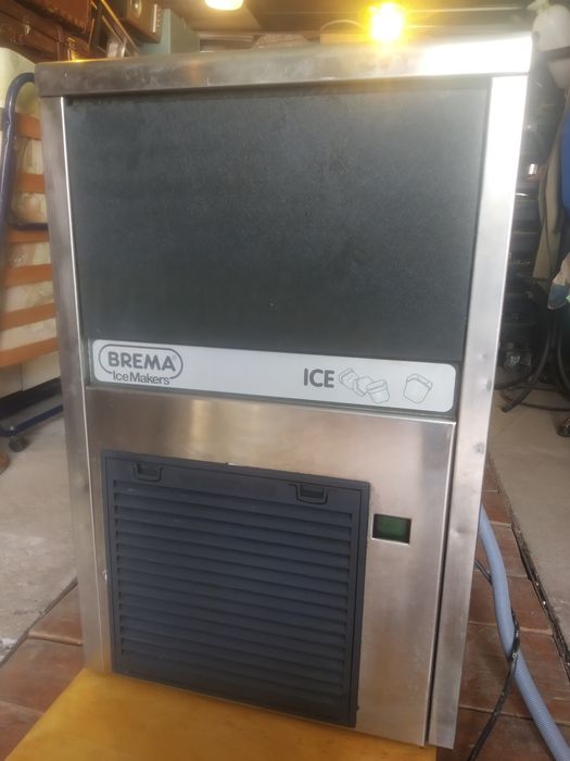 Продаю ледогенератор Bremа CB 246A-Q