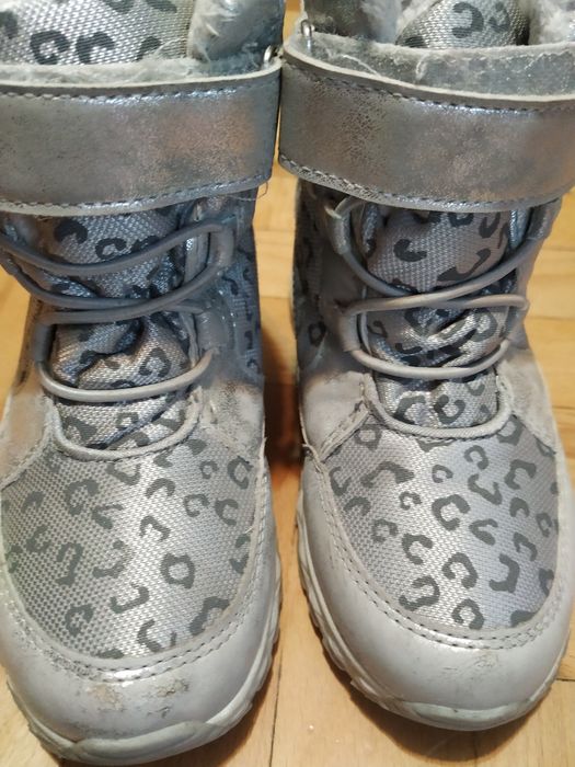 Buty na zimę, srebrne w panterkę, rozm. 28