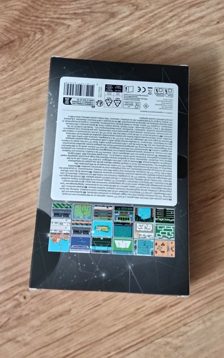 Konsola kieszonkowa Retro Game 240 gier