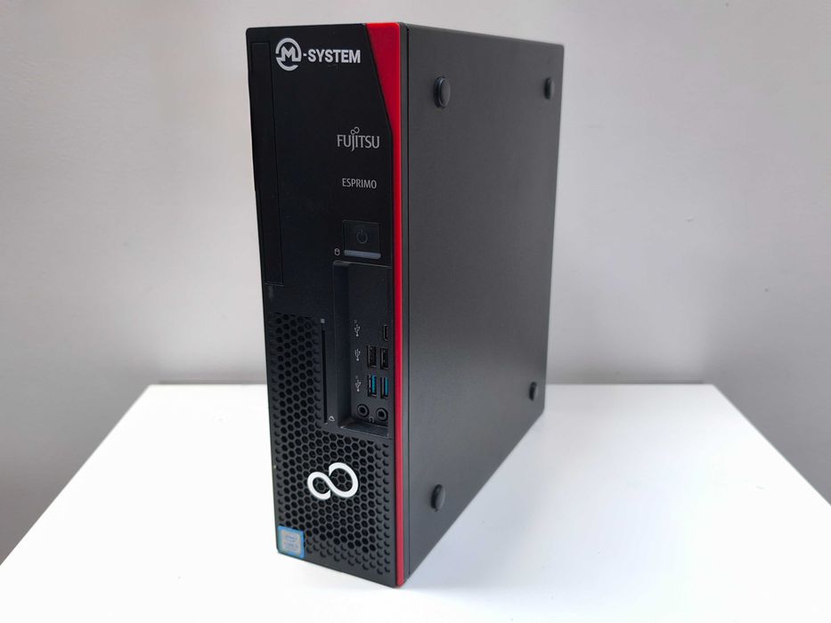 Komputer Fujitsu Esprimo D738 Intel Core i3-8100 8 GB RAM 256 GB SSD Windows 11 Pro Intel UHD Graphics 630 LAN