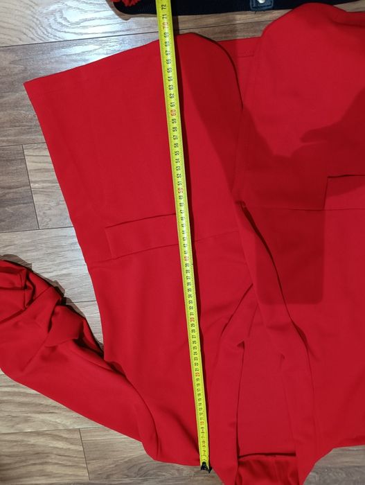 Piękny Nowy czerwony komplet spodnie i żakiet rozm L-Xl wymiary na fot