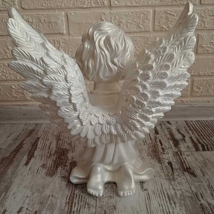 Ангелочок     .       .