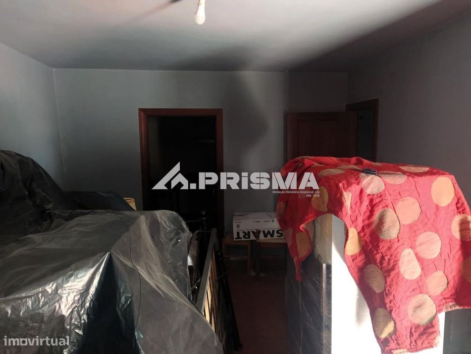 Moradia T2 para venda em Monfortinho