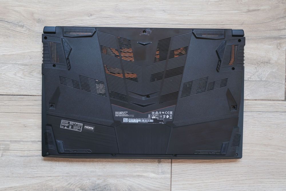 MSI GF75 Thin 10UE RTX 3060 como novo