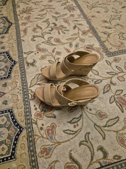 Нові босоножки Tommy Hilfiger 10M