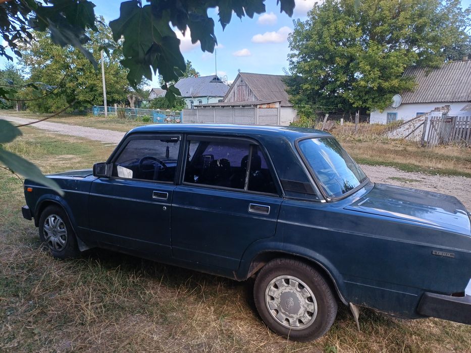 Автомобіль Ваз 2105
