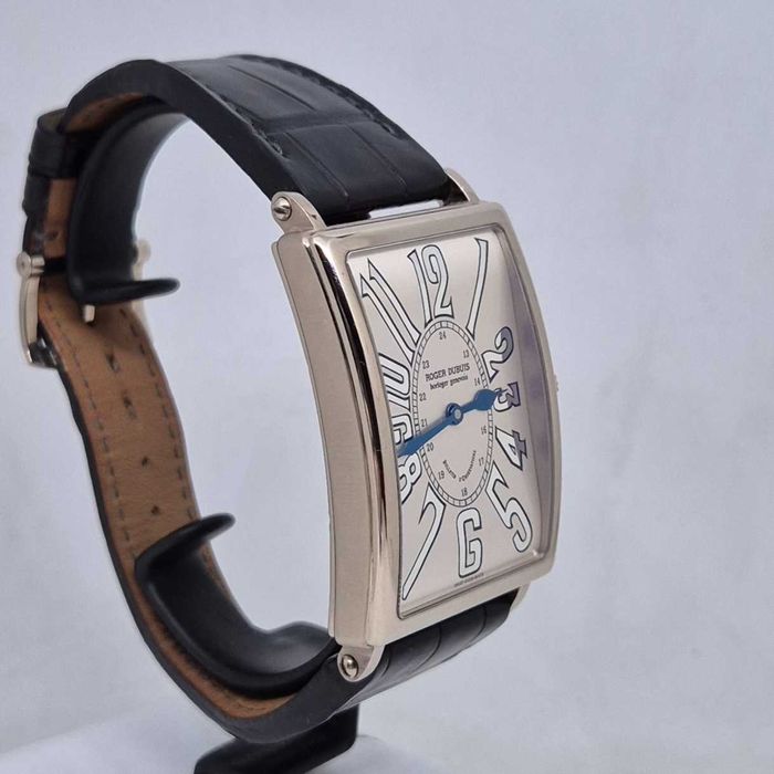 Roger Dubuis Much More M34570