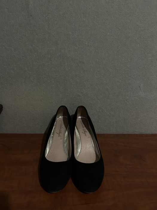 Жіночі туфлі замшеві