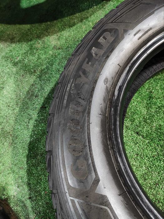 Шини GoodYear UltraGripCargo 205/75R16C Пара Зимові Б/у Склад Оригінал