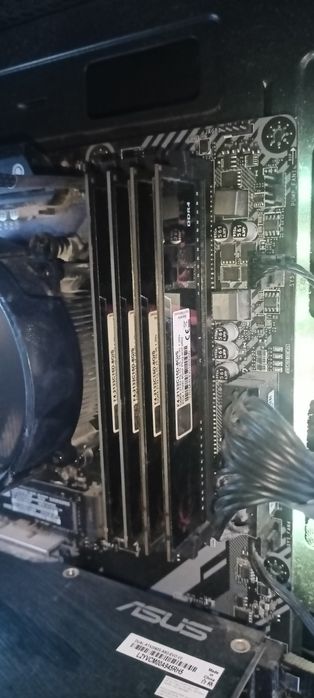 PC / Conjunto de Peças — Ryzen 7 5700G + 16 GB DDR4 + MSI B450 Tomahaw